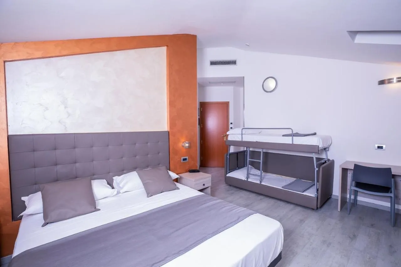 Hotel Gabbiano Rimini 3*,  Italy